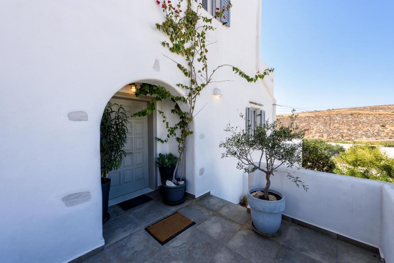 Hara'S Villa In Naousa , Paros Bagian luar foto